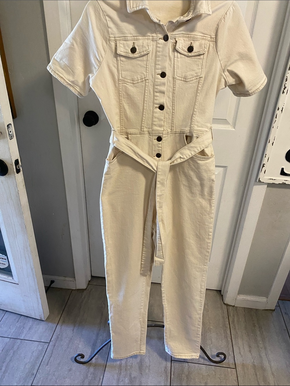 Avec Les Filles Cream Short-Sleeve Denim Jumpsuit with Tie Waist, size 28